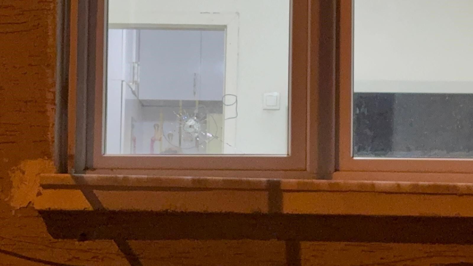 Kurşunlanan Evde Kimsenin Olmaması Faciayı Önledi (3)