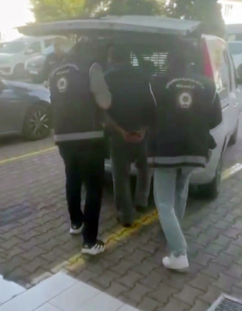 Lahana Yüklü Tırdan Kaçak Göçmenler Çıktı (1)