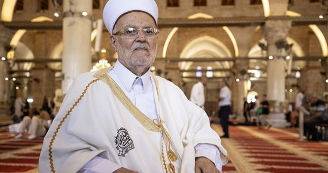 Mescid I Aksa Imam Hatibi Seyh Ikrime Sabri 19122738 610 M