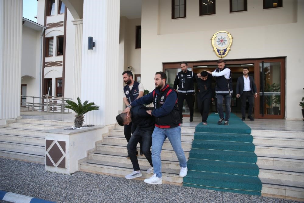 Muğla'nın Fethiye Ilçesinde Düzenlenen Uyuşturucu Operasyonunda Polise Ateş Açan Ve Haklarında Ke (1)