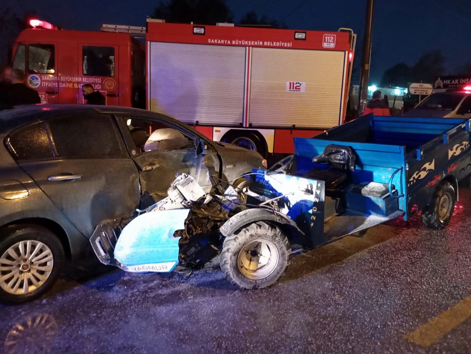 Sakarya’da Patpat Ile Otomobil Çarpıştı 6 Yaralı (3)