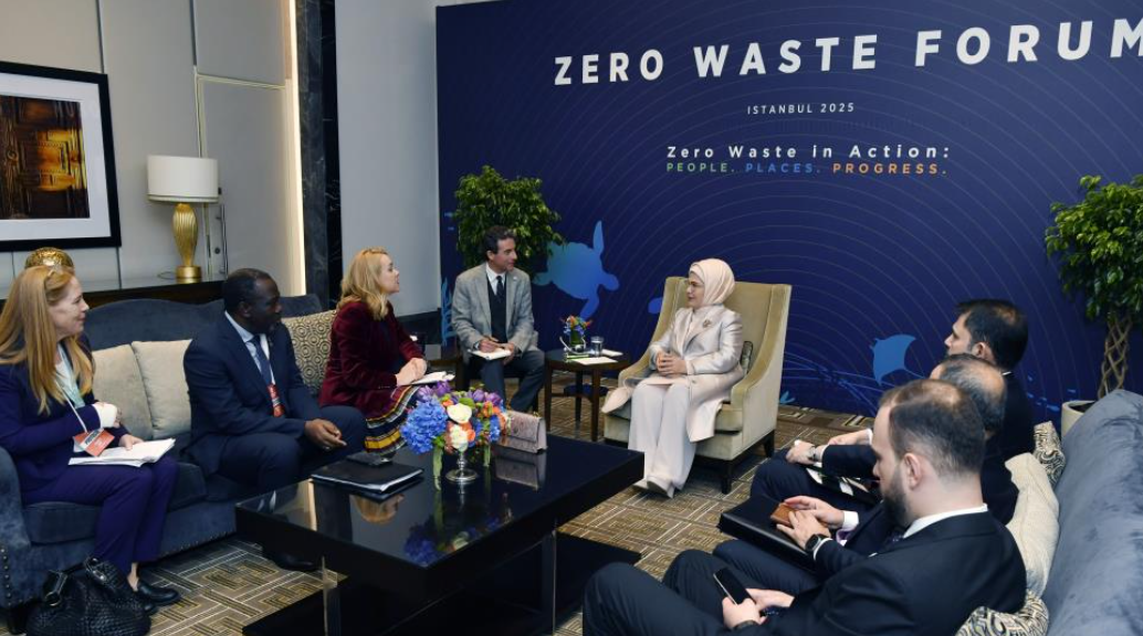 Sıfır Atık Forumu'nda Emine Erdoğan’dan Önemli Görüşmeler (1)