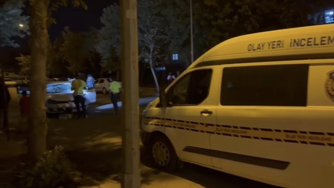 Siverek'te Anne Ve Kızına Araç Çarptı (1)