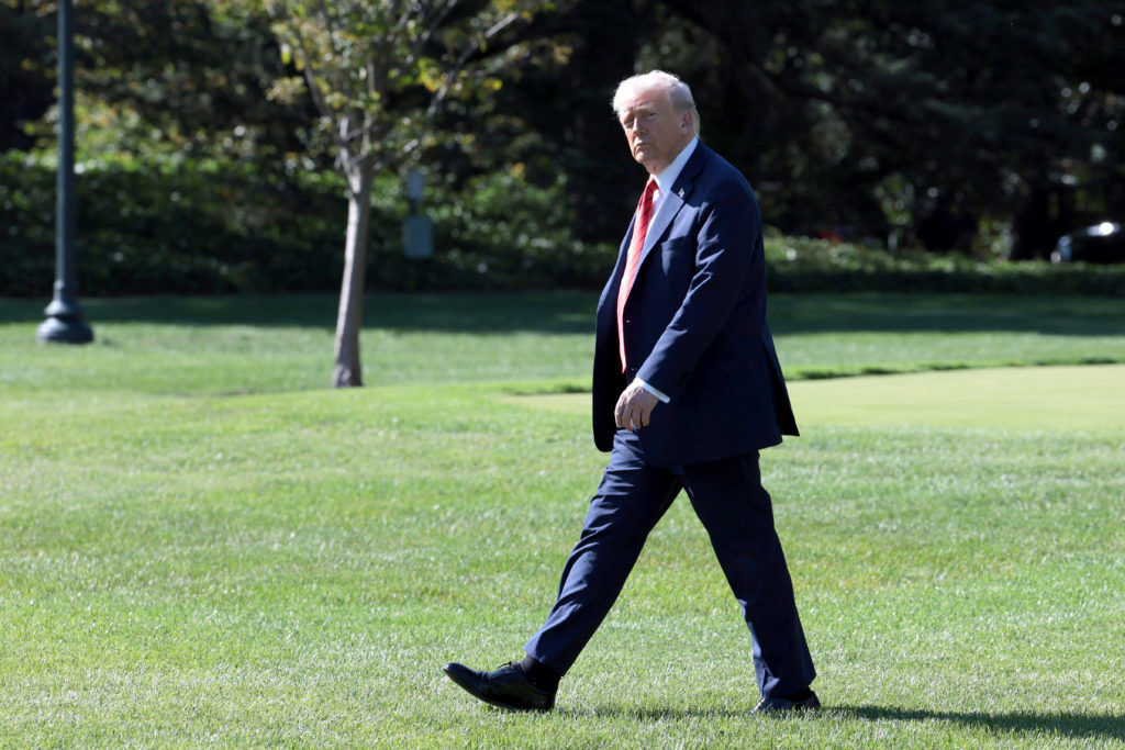 Trump, Çin'e Yüzde 100 Gümrük Vergisi Uyguladı (4)