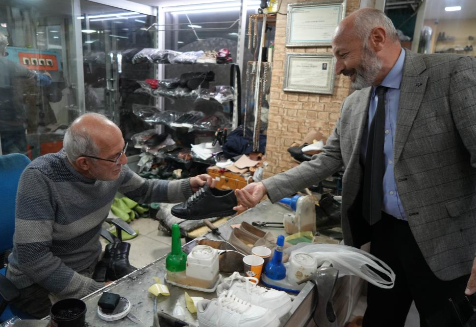 Yağışlar Başladı, Ayakkabı Tamircilerinin Yüzü Güldü (1)