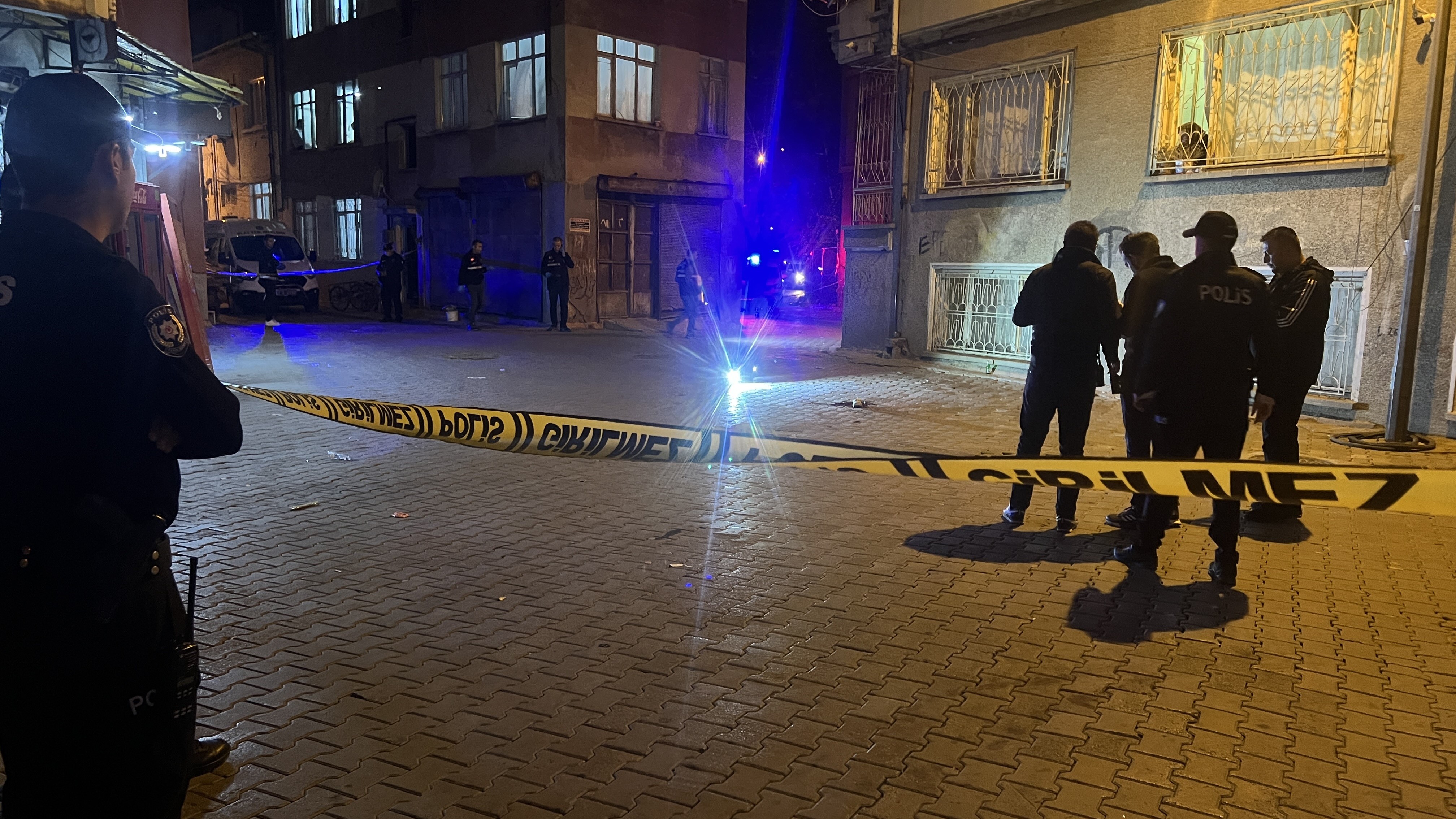 Yan Bakma Kavgasında 5 Yaşındaki Çocuk Hayatını Kaybetti (1)