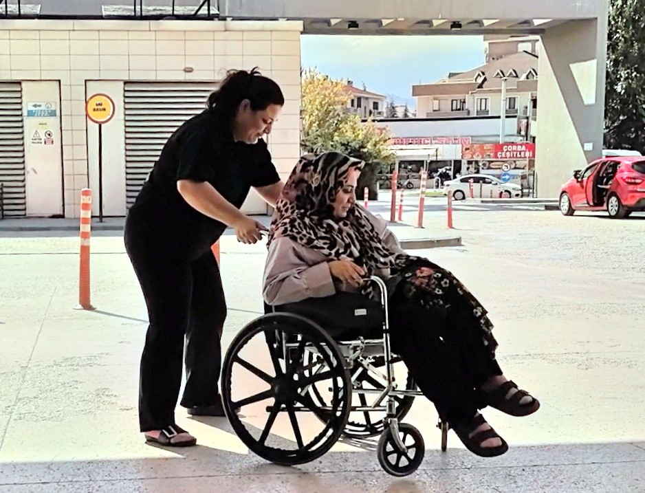 Yılanın Isırması Sonucu Hastaneye Kaldırıldı (1)