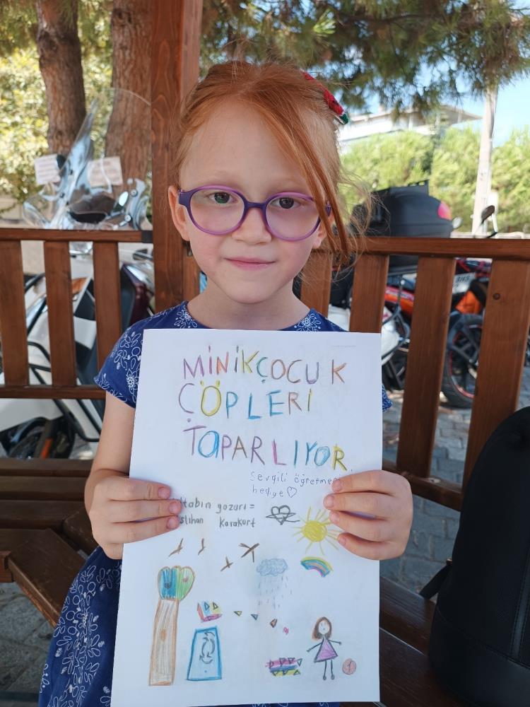 İnegöllü 9 Yaşındaki Aslıhan’dan “Filistin’e Dönmek İsteyen Kız” kitabını yazdı-1