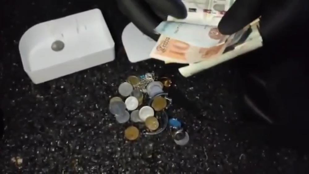 Çöp çöp dolaşıyorlar! Bursalı 'Atık Avcıları' servet buluyor-1