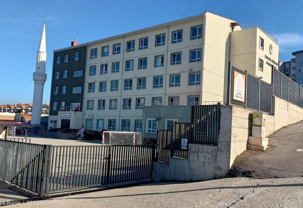 Bursa'da öğrencilerin ulaşım çilesi bitmek bilmiyor!