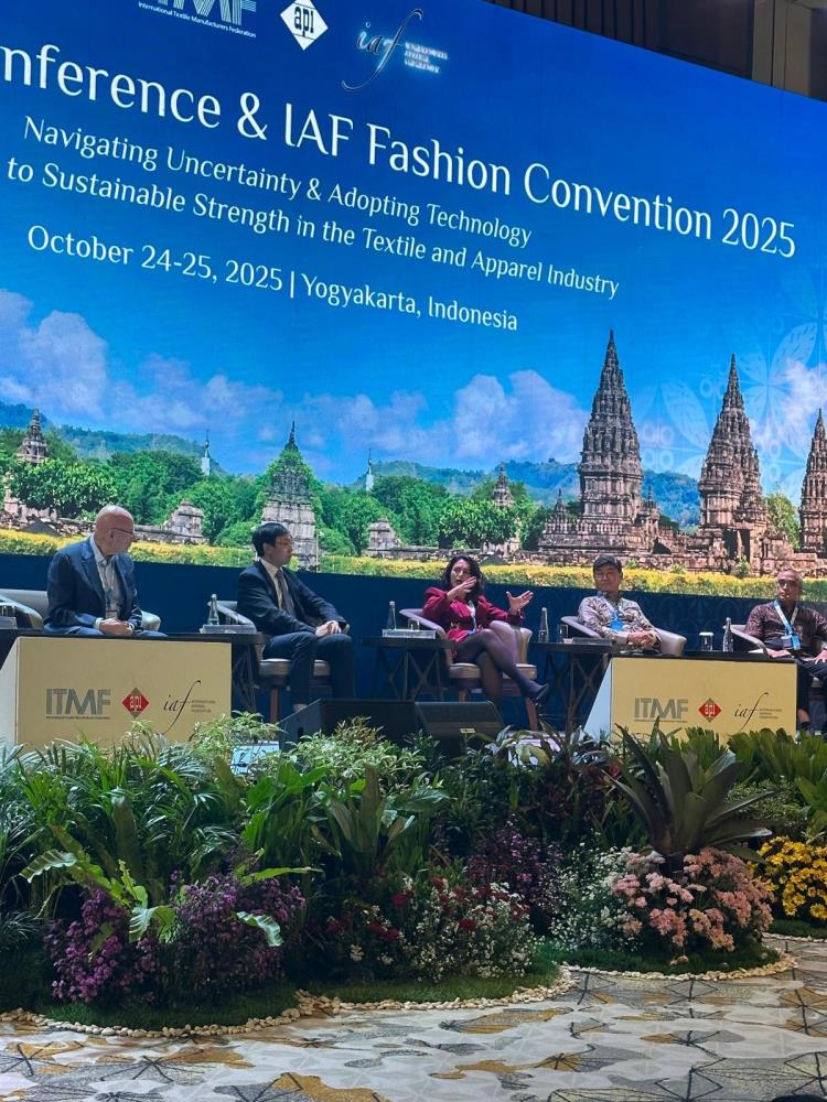 BUÜ’lü akademisyene büyük ödül verildi!