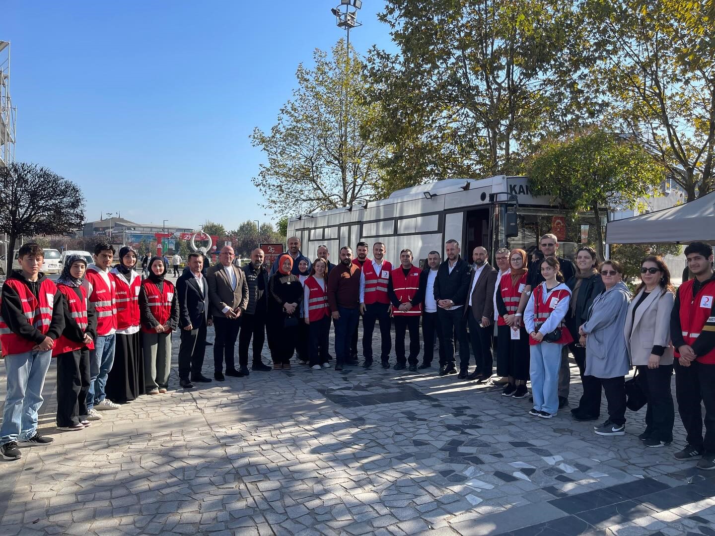 Ak Parti Düzce Teşkilatından Kızılay’a Destek (1)