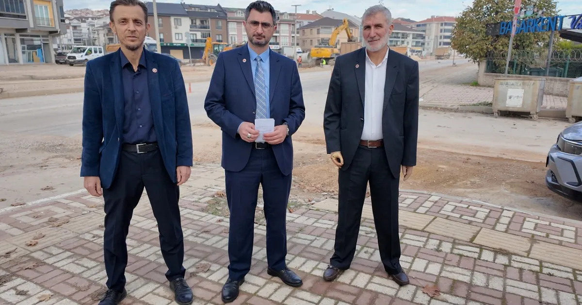 Akpınar Caddesi’ndeki Kazıya Tepki “50 Milyon Toprağa Gömüldü” (2)