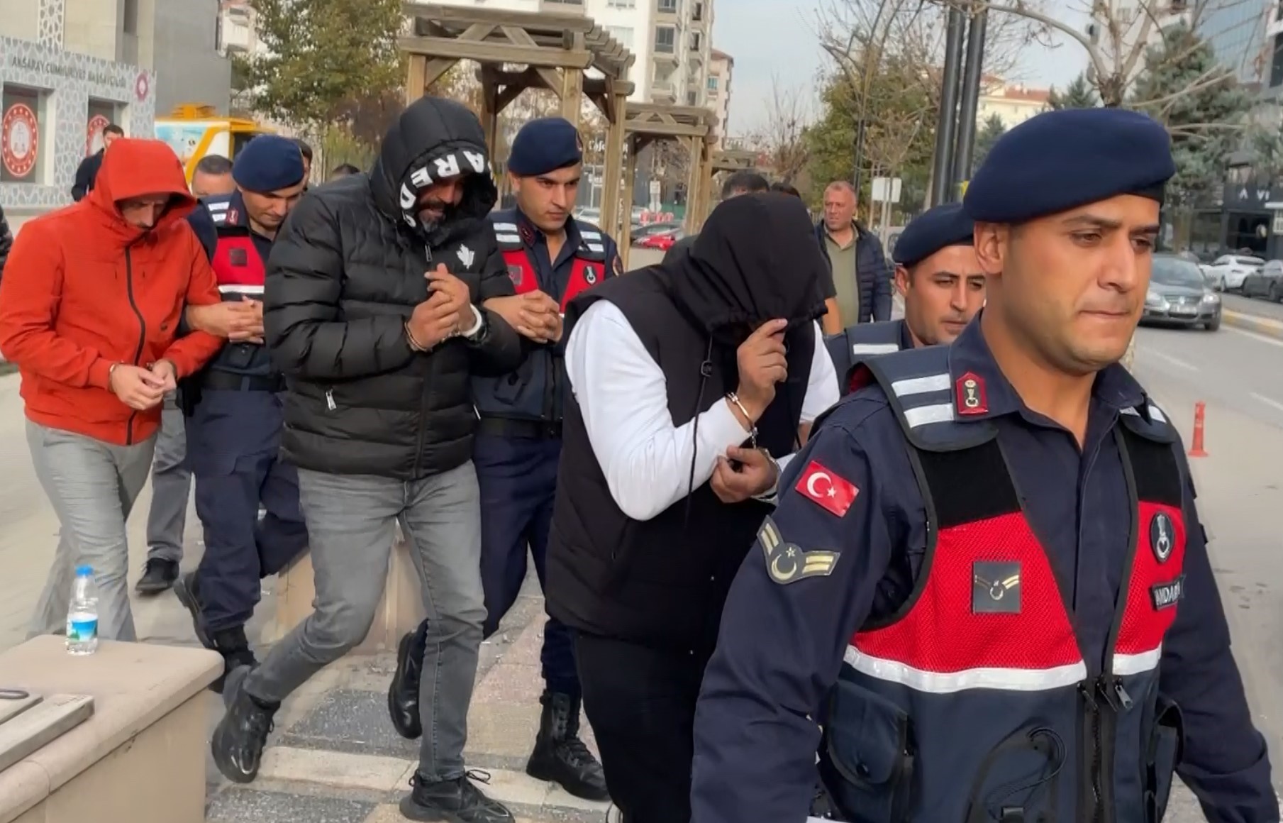 Aksaray’da Jandarma Ekiplerinin Düzenlediği Tefecilik Operasyonunda (2)