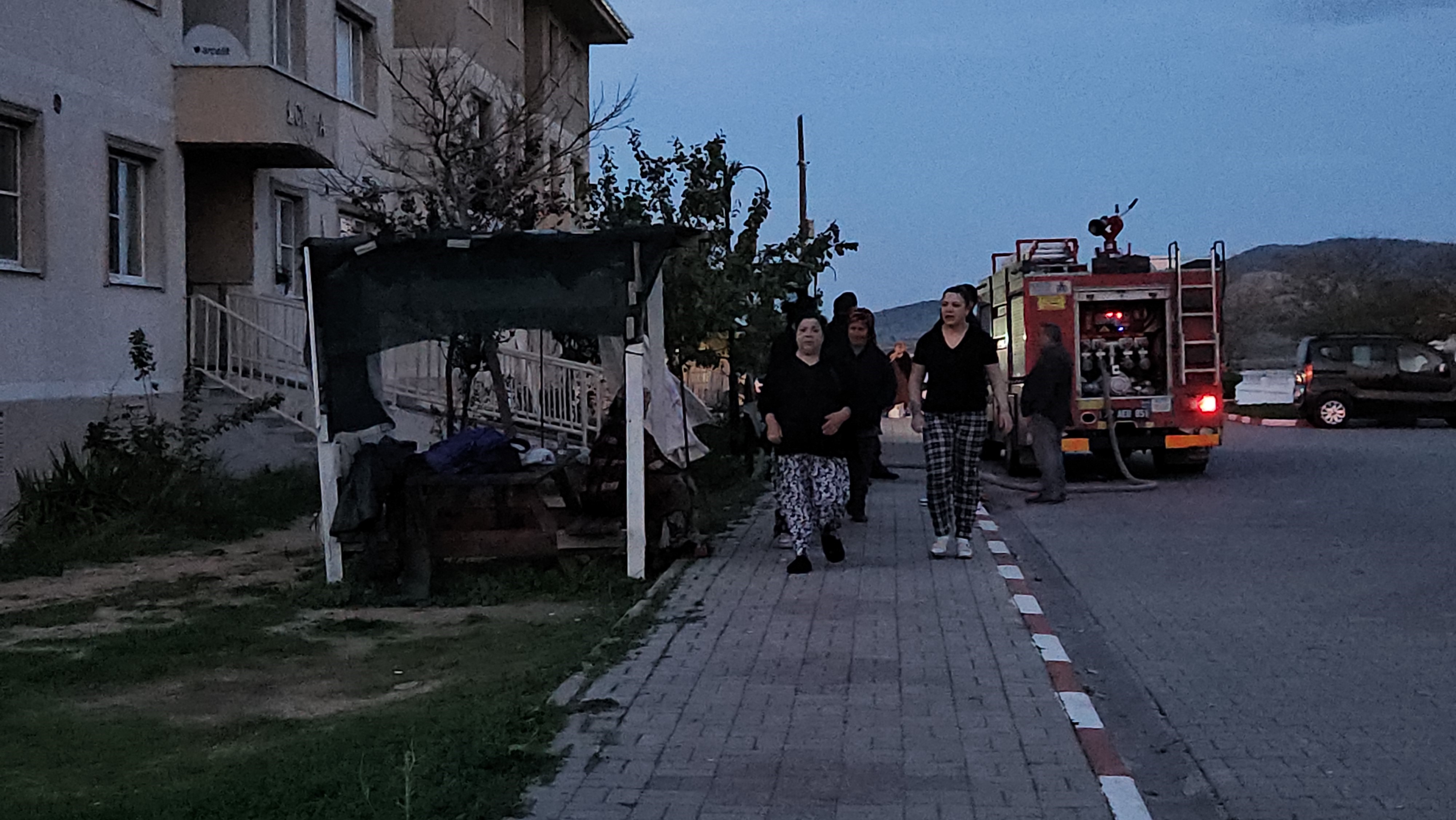 Apartmanda Kadını Öldürdükten Sonra Intihar Etti (1)