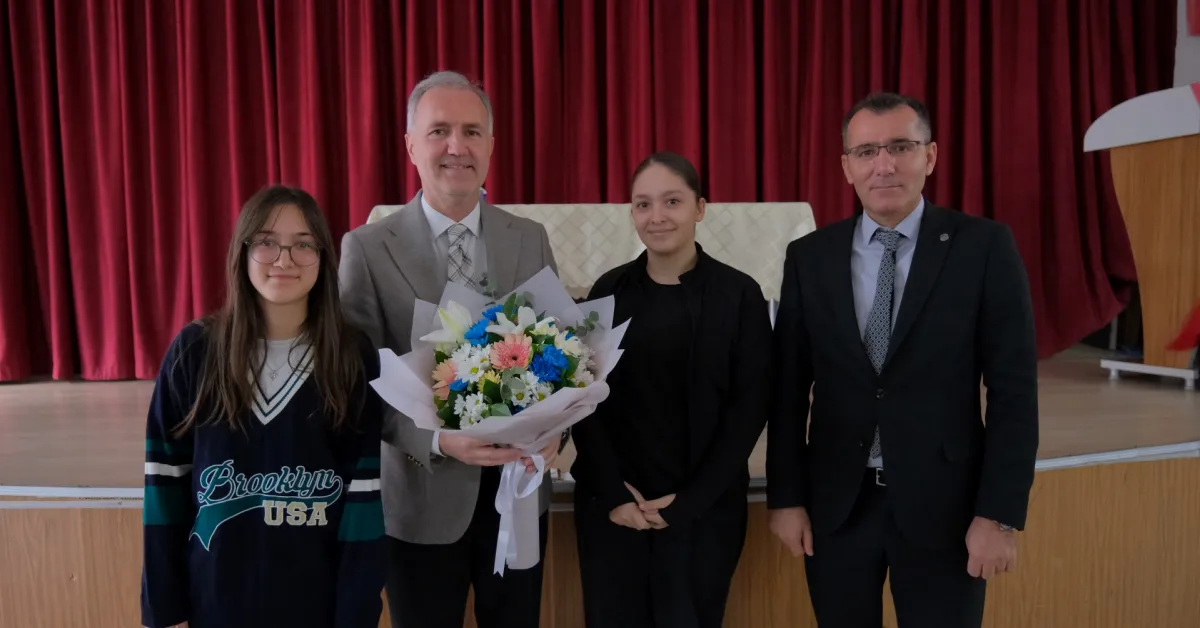 Başkan Taban Öğrencilerle Buluştu İnegöl Gençler Için Fırsat Şehri (4)