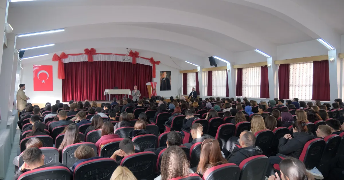 Başkan Taban Öğrencilerle Buluştu İnegöl Gençler Için Fırsat Şehri (6)