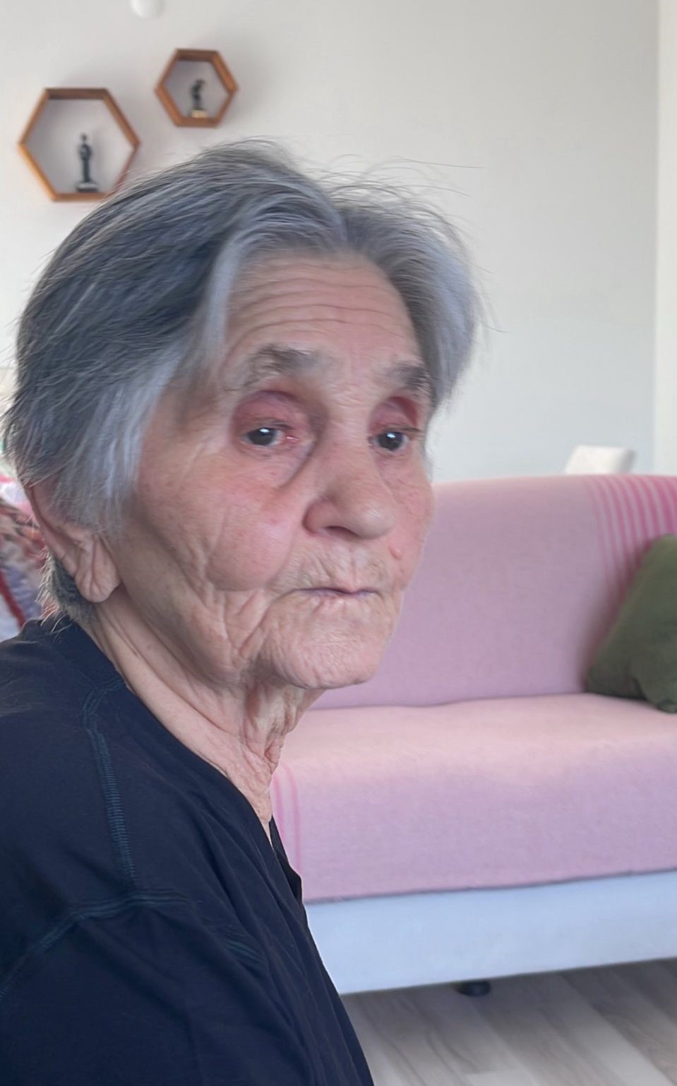 Belediye Başkanının Makam Aracının Üzerine Düşüp Öldü (2)