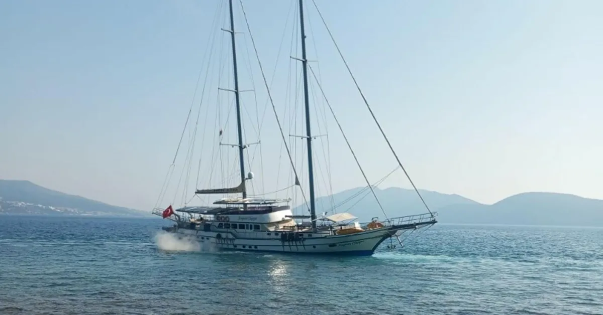 Bodrum’da 41 Metrelik Yelkenli Tekne Karaya Oturdu Gencgazete (2)