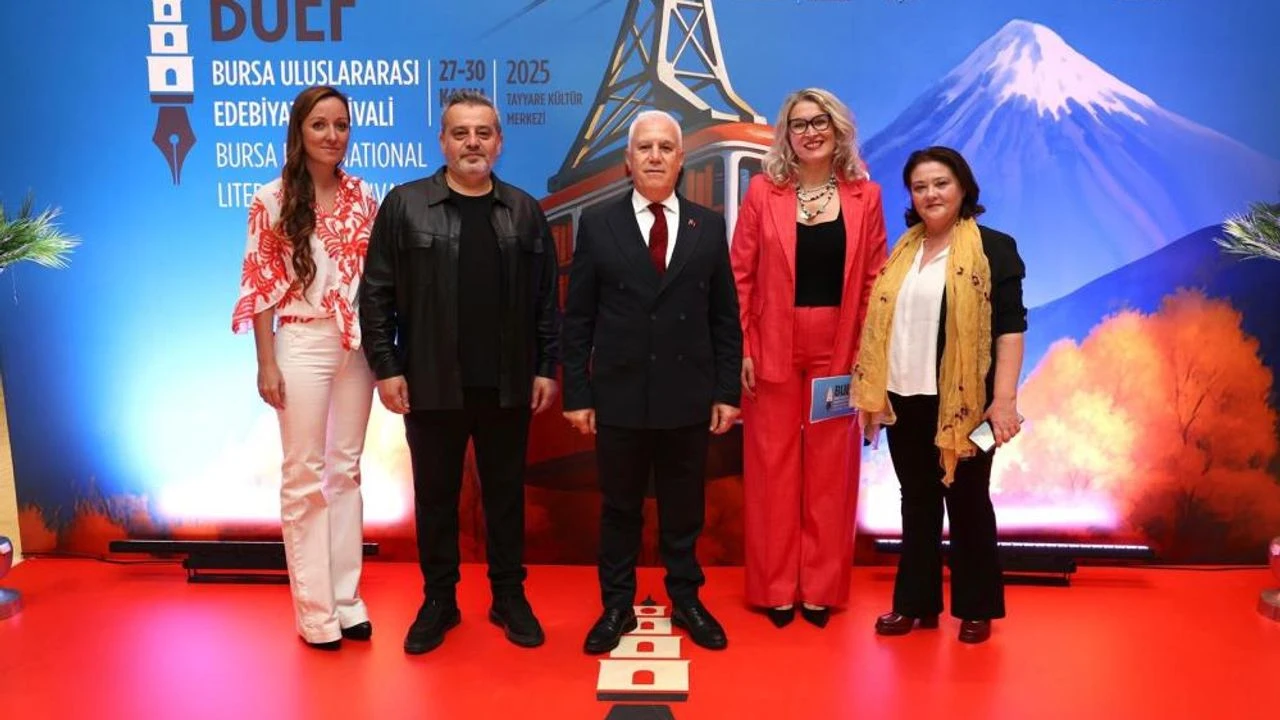 Bursa Uluslararasi Edebiyat Festivali Basladi 3