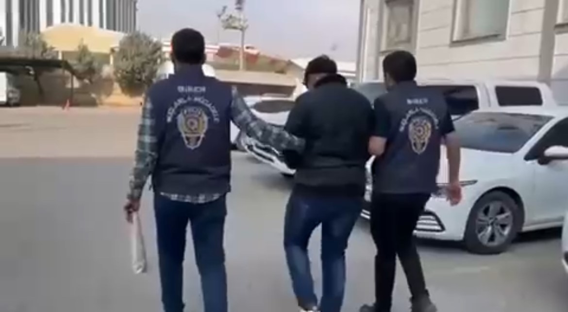 Bursa'da Bilişim Dolandırıcılarına Eş Zamanlı Şafak Operasyonu (2)