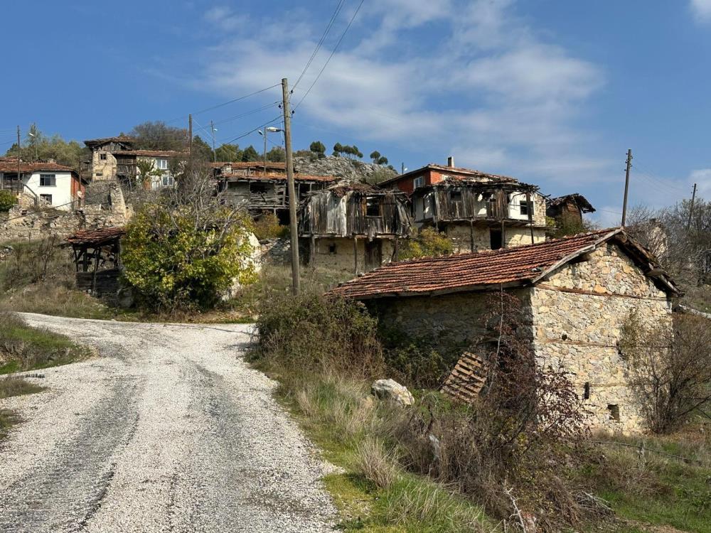 Bursa'da Çökene Köyü Hayalet Mahalle Oldu! (6)