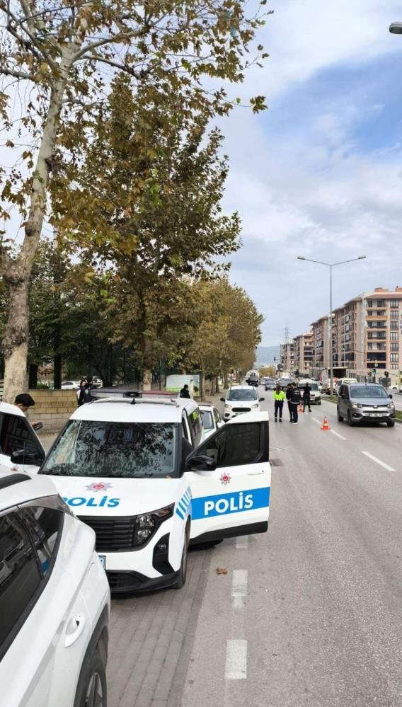 Bursa’da Düzensiz Göç Operasyonu! (1)