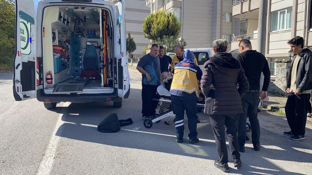 Bursa’da Ehliyetsiz Sürücü Kuryeyi Yaraladı! Baba Suçu Üstlenmeye Çalıştı (1)