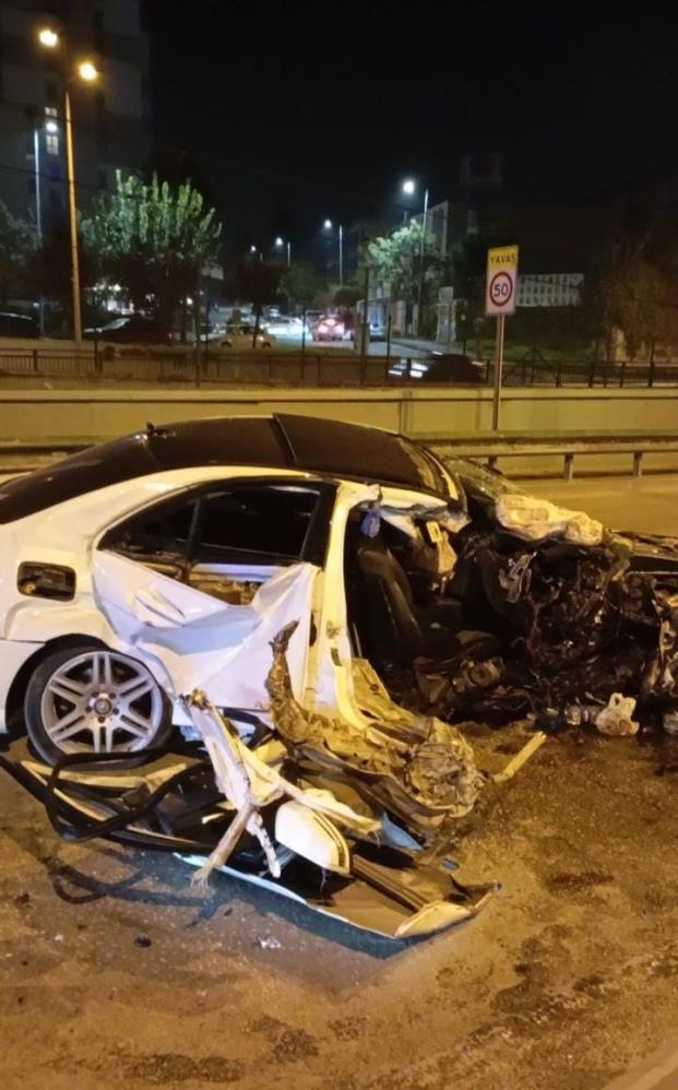 Bursa'da Feci Kaza! Çok Sayıda Yaralı Var (1)