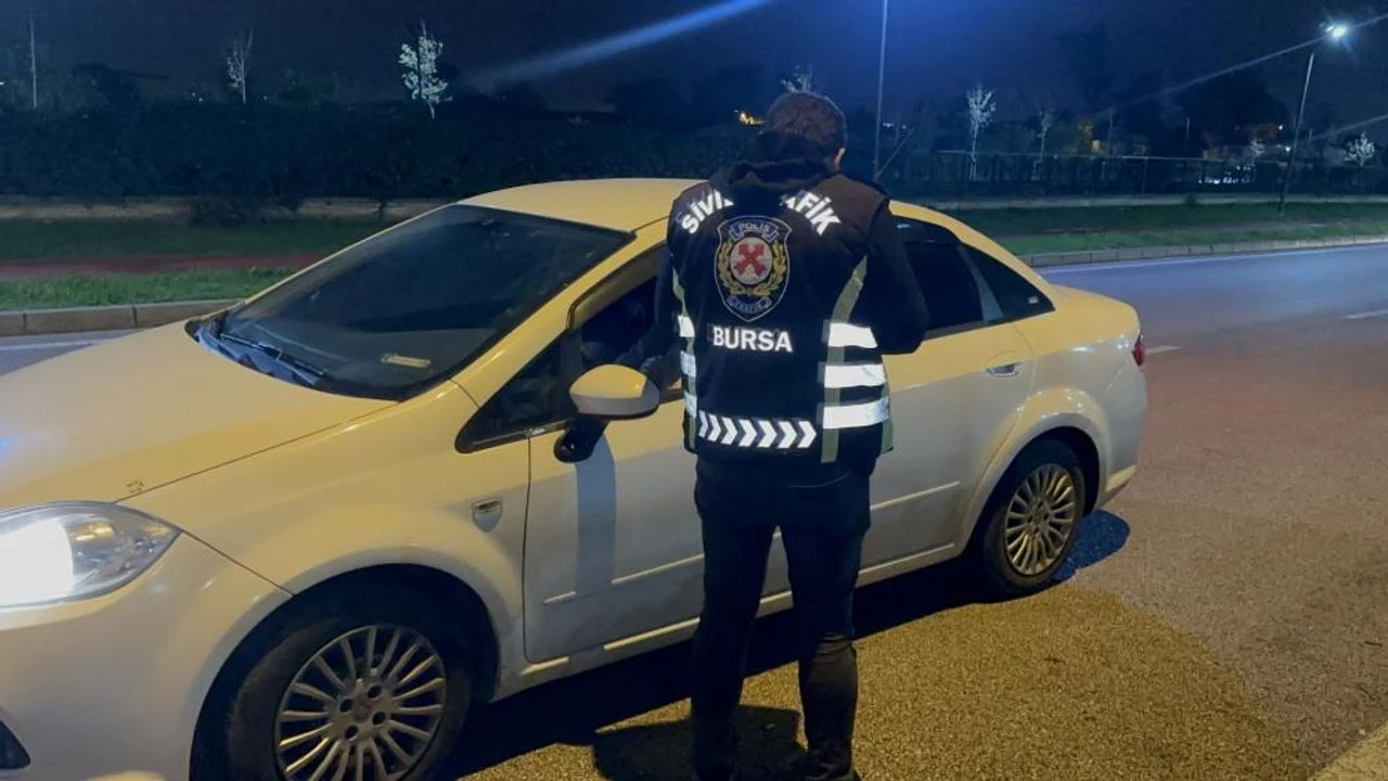 Bursada Sivil Trafik Ekiplerinden Gece Denetiminde 2