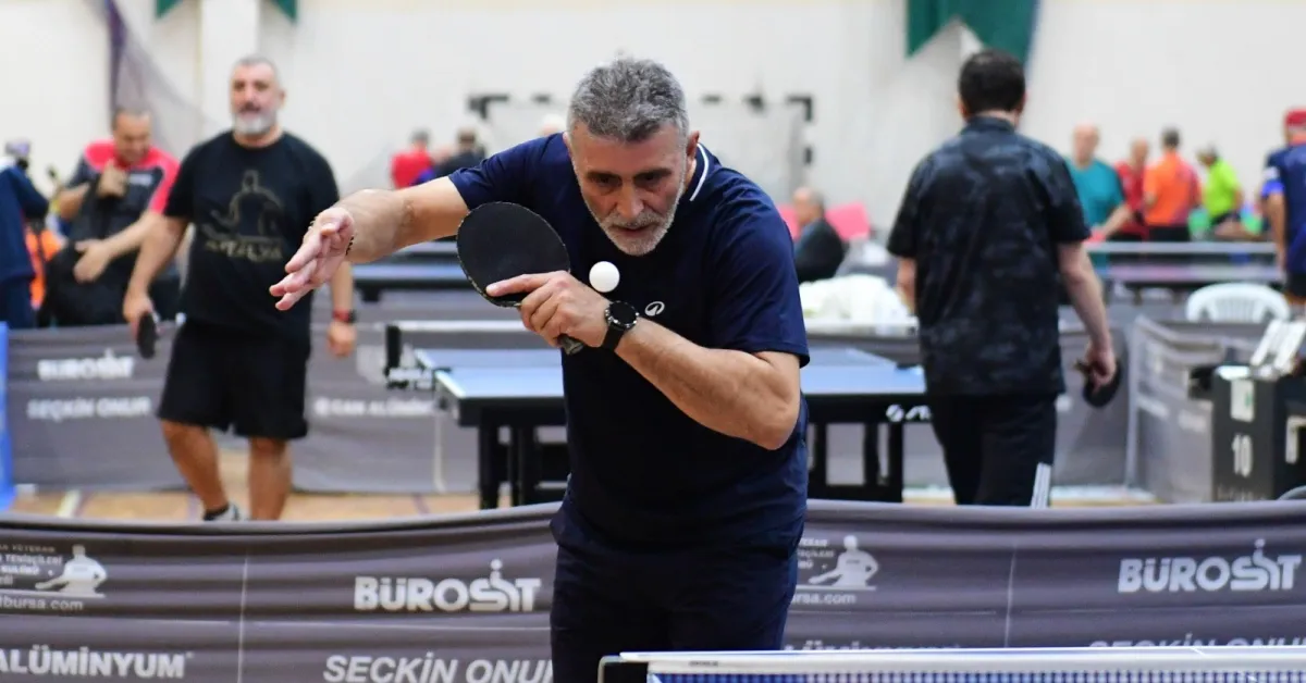 Bursa’da Veteran Masa Tenisçileri Turnuvası Sona Erdi (2)