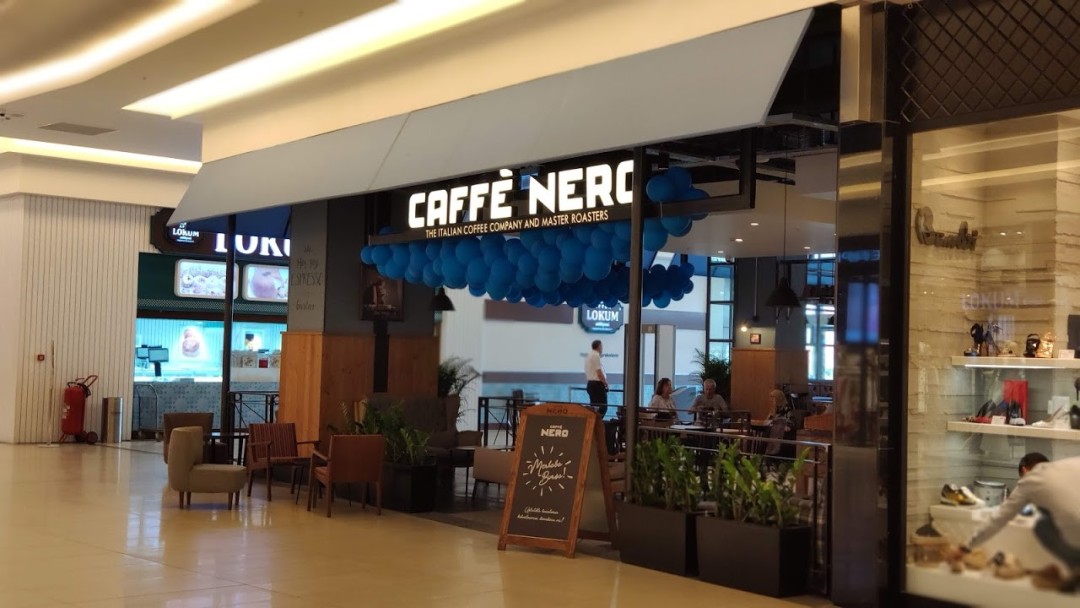 Caffè Nero-1