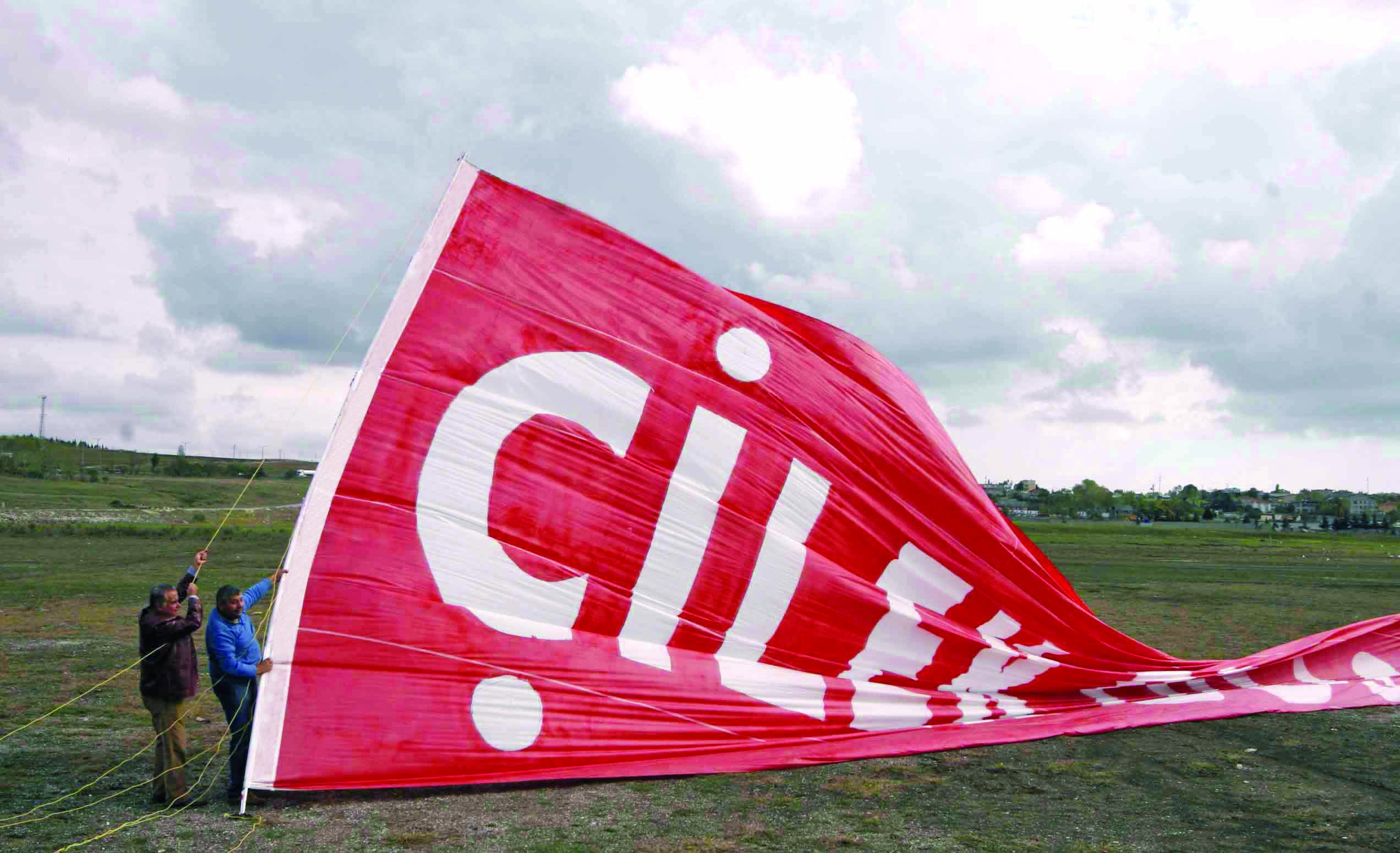 Çilek’ten Gökyüzünde Rekor Gençgazete (2)