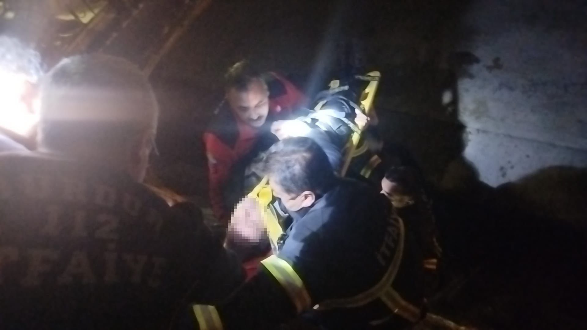 Dengesini Kaybedip Kanala Düştü, Itfaiye Ekipleri Kurtardı (3)