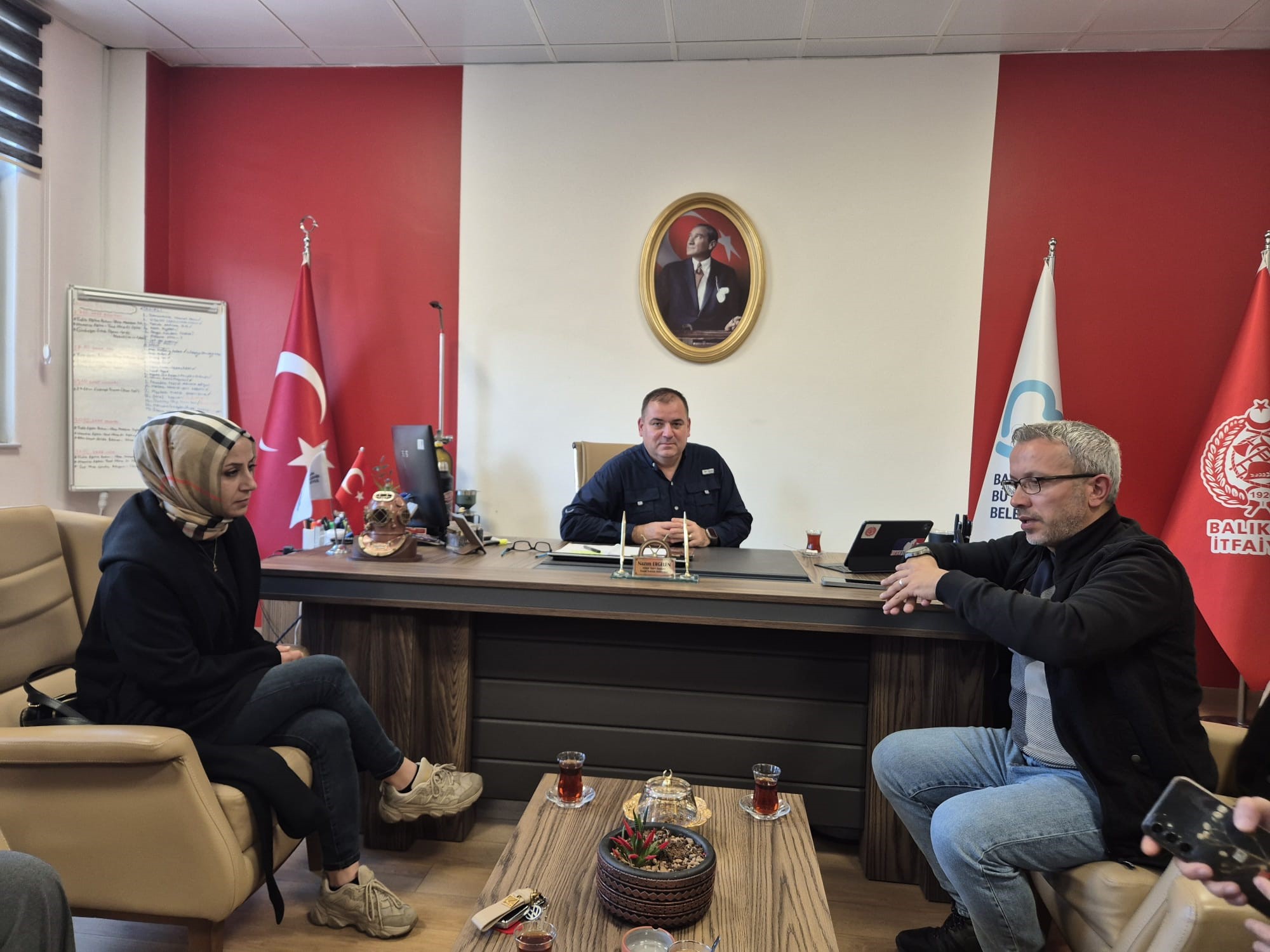 Deprem Araştırmacısı Ahmet Yakut Sındırgı’da 36 Saat Geçirdi, Kötü Haberi Verdi (3)