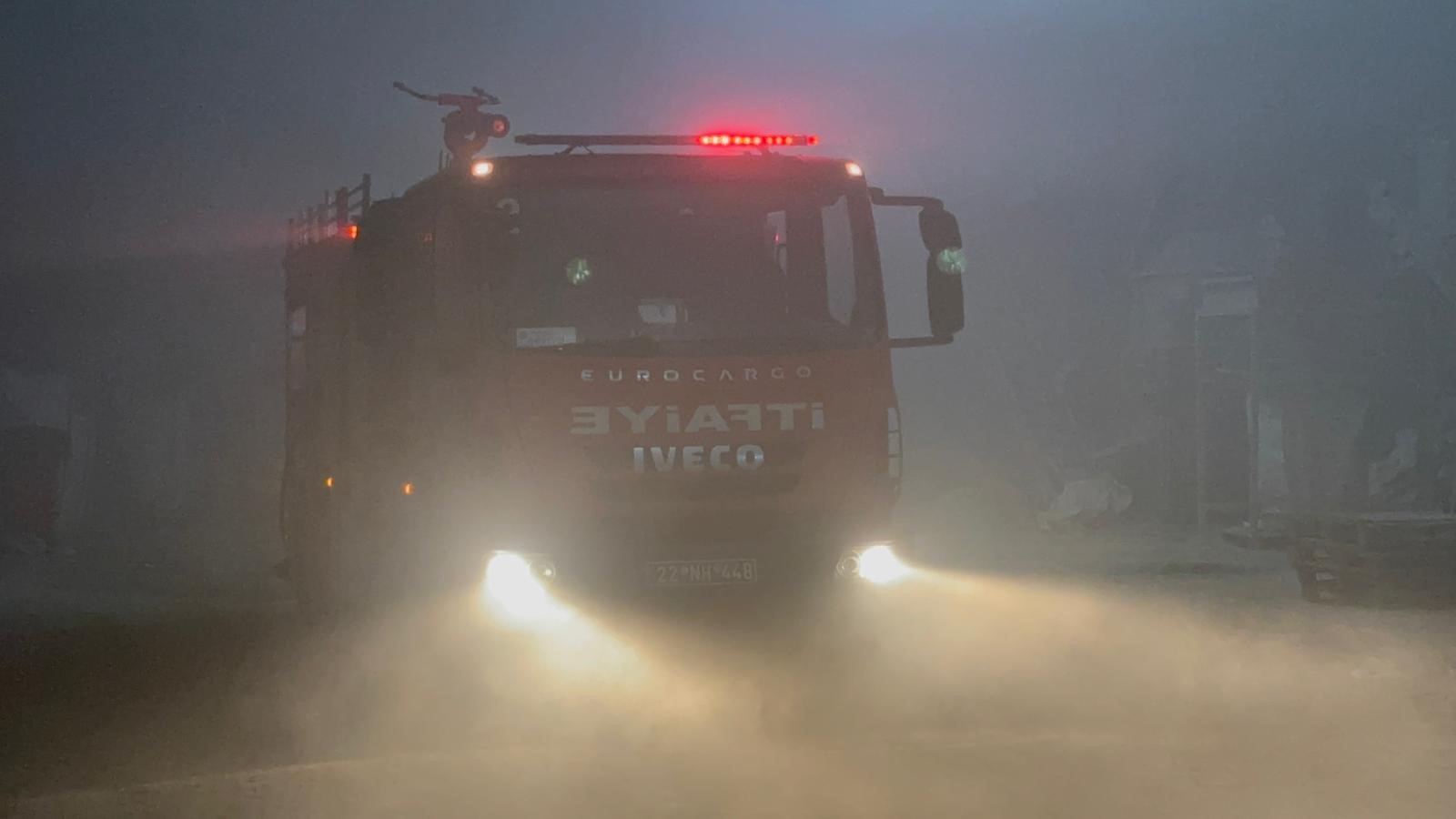Edirne’de Palet Fabrikasında Yangın (1)