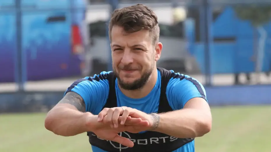 Eski Futbolcu Batuhan Karadeniz Hakkında Kırmızı Bülten (1)-1