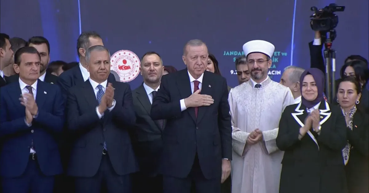 I S T A N B U L C U M H U R B A S K A N I E R D O G A N B U G U N 1038121 307989 Gencgazete