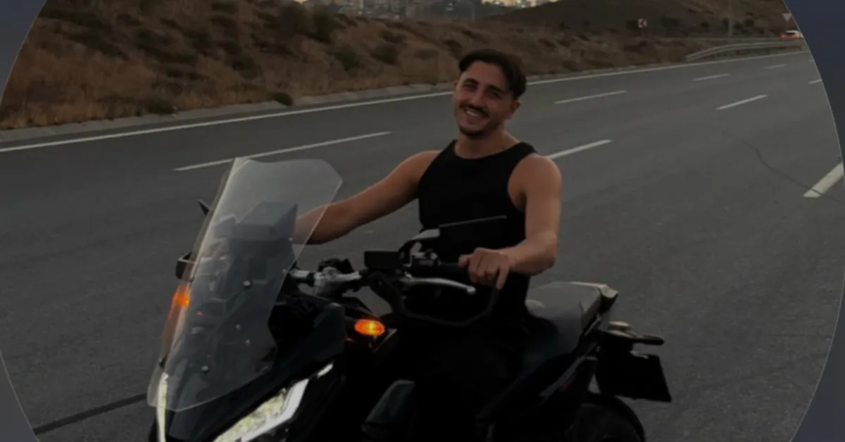 I S T A N B U L K A G I T H A N E’ D E C A D I L A R B A Y R A M I 996116 295500 Gencgazete