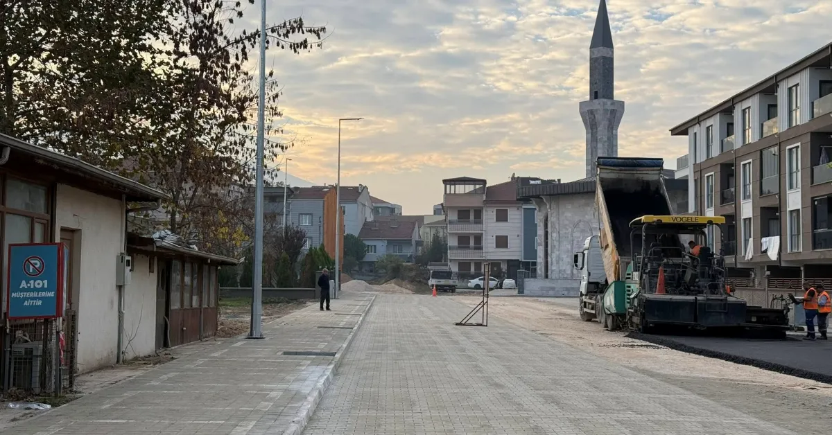 İnegöl Belediyesi’nden 3 Bölgede Asfalt Çalışması (6)