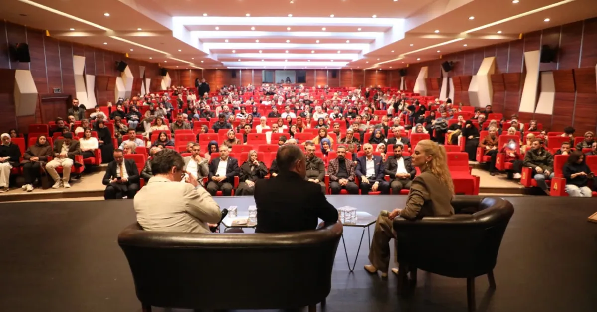 İnegöl Kitap Günleri Coşkuyla Devam Ediyor (3)