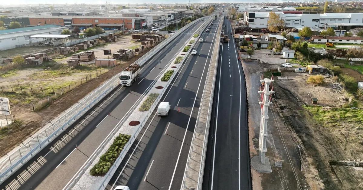 İnegöl’de Ağaç İşleri Köprülü Kavşağı Açıldı (6)