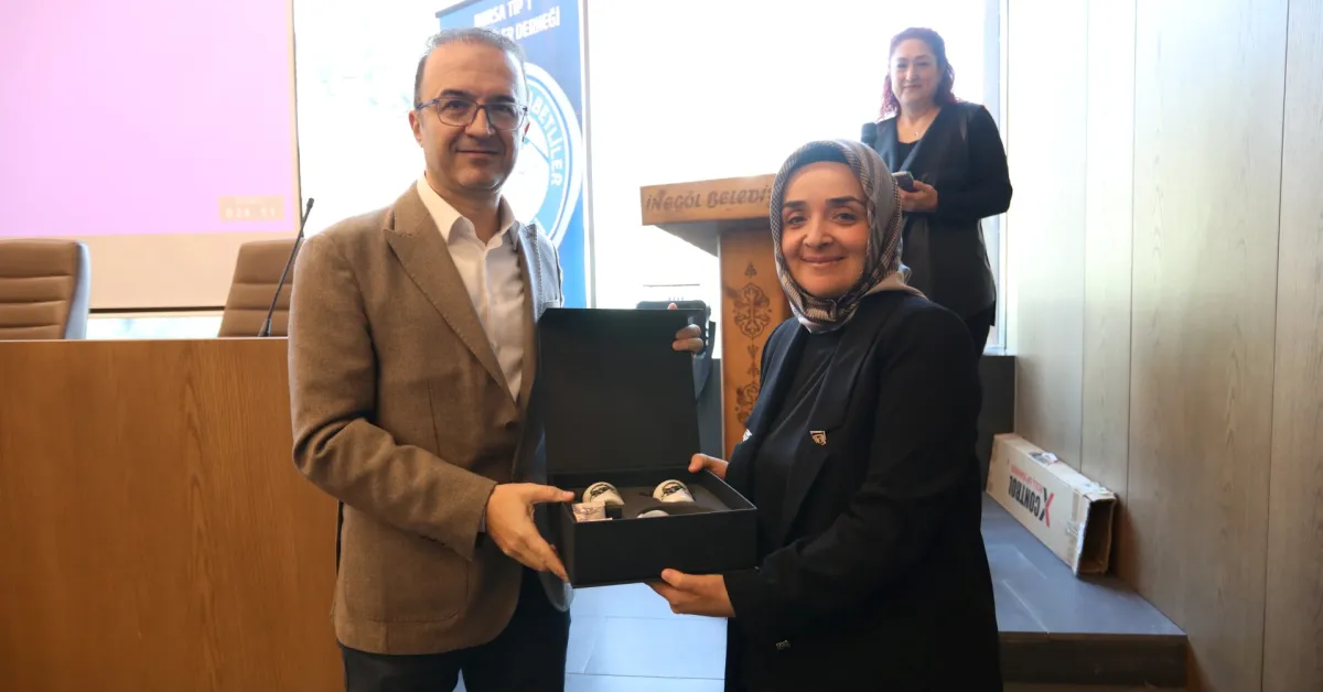 İnegöl’de Dünya Diyabet Günü Semineri Düzenlendi (5)