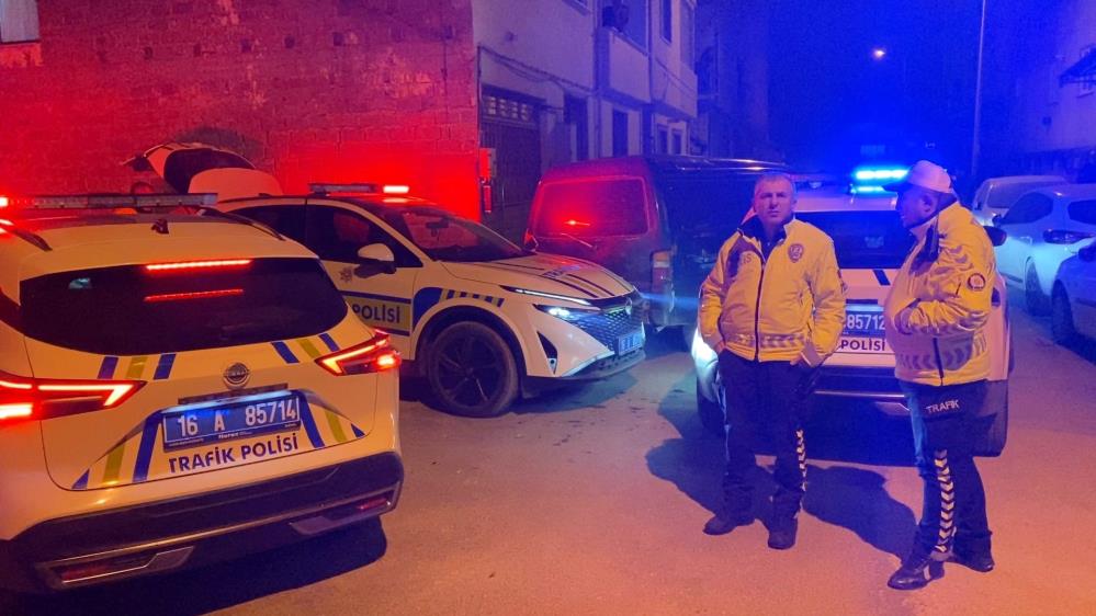 İnegöl’de ‘Dur’ İhtarına Uymayan Sürücü Kovalamacayla Yakalandı (2)