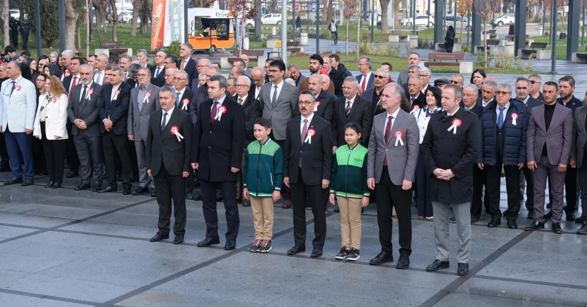 İnegöl’de Öğretmenler Günü Törenlerle Kutlandı (4)