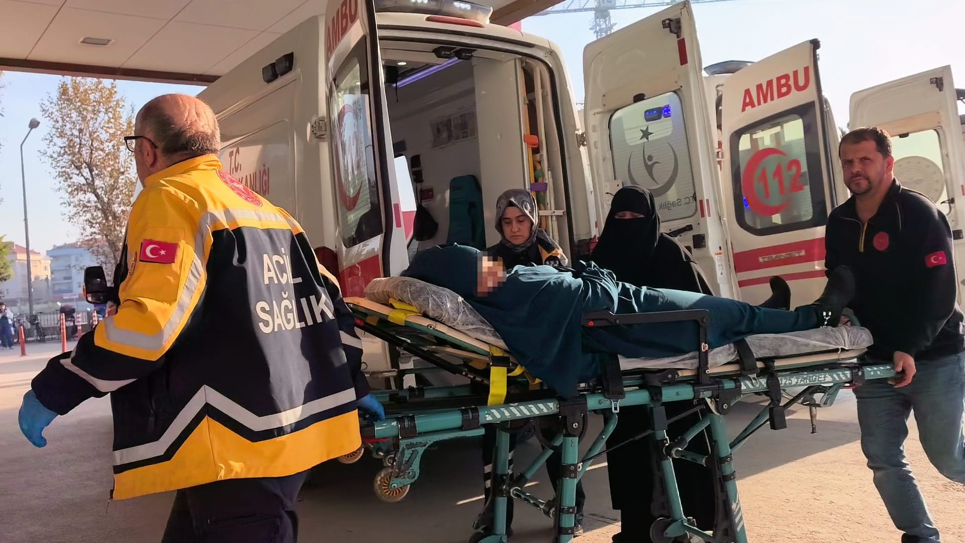 İnegöl’de Tavuk Yedikten Sonra 3 Kişilik Aile Hastanelik Oldu (1)