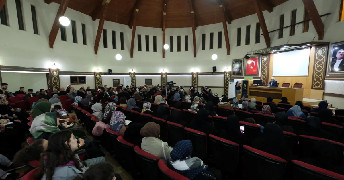 İnegöl'de Tesettür Ve Mahremiyet Semineri Aile Okulu'nun Gündemi Oldu (5)