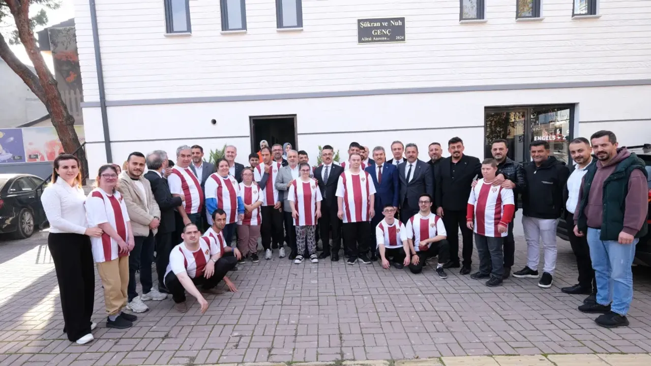 Inegolsporun Forma Kampanyasinda Ilk Formalar Teslim Edildi 1