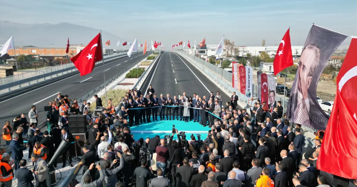 İnegöl’ün Yeni Kavşağı Hizmete Açıldı (2)