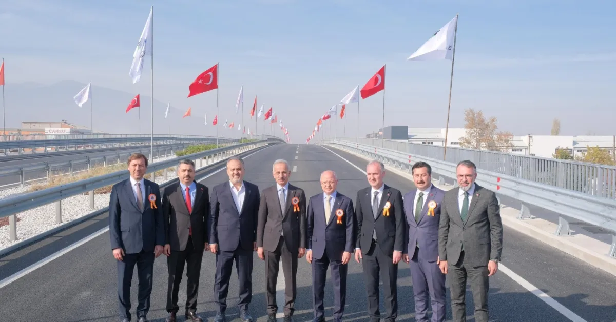 İnegöl’ün Yeni Kavşağı Hizmete Açıldı (3)